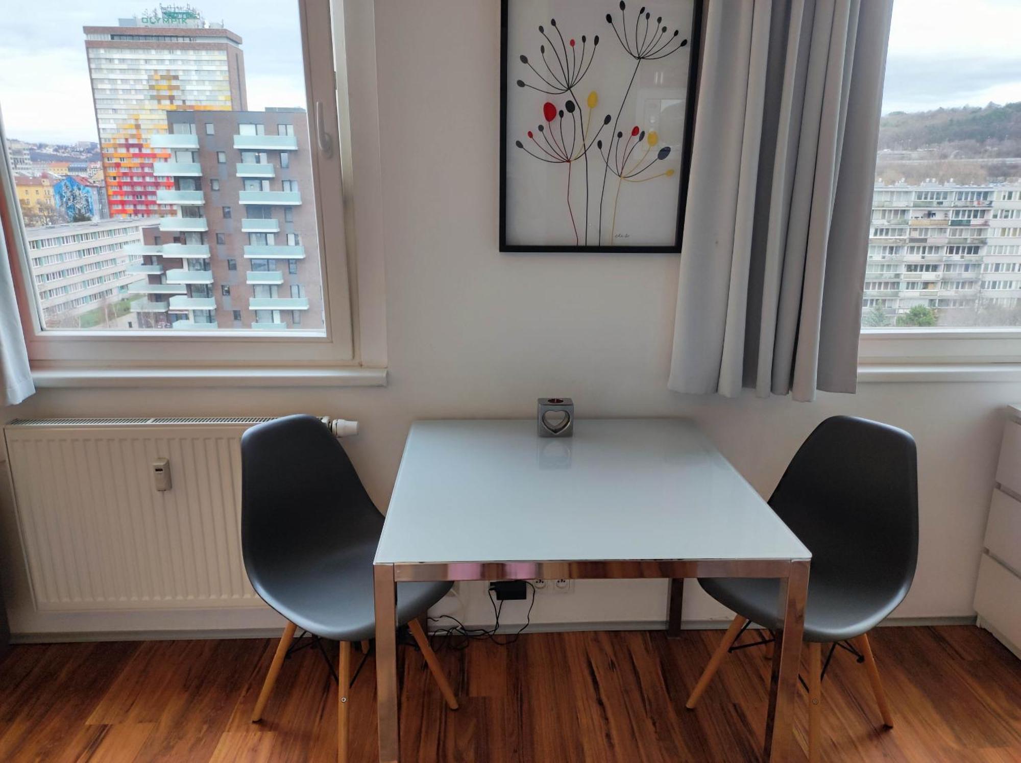Golden Family Apartments Praha Bagian luar foto