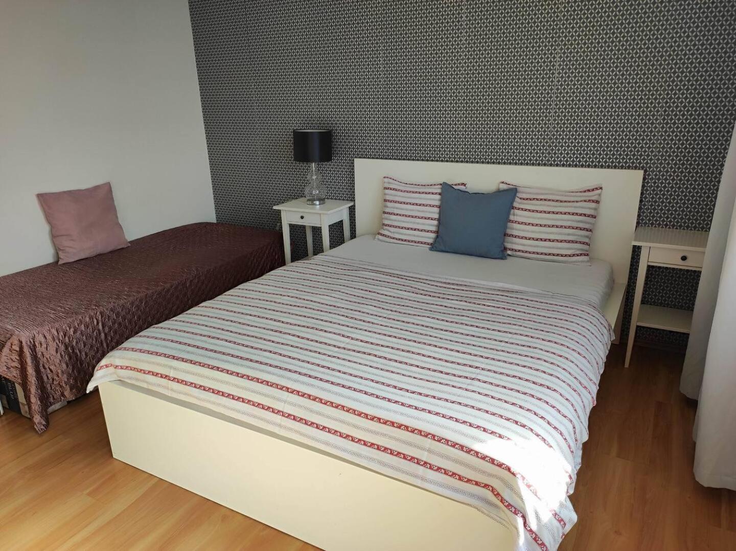 Golden Family Apartments Praha Bagian luar foto