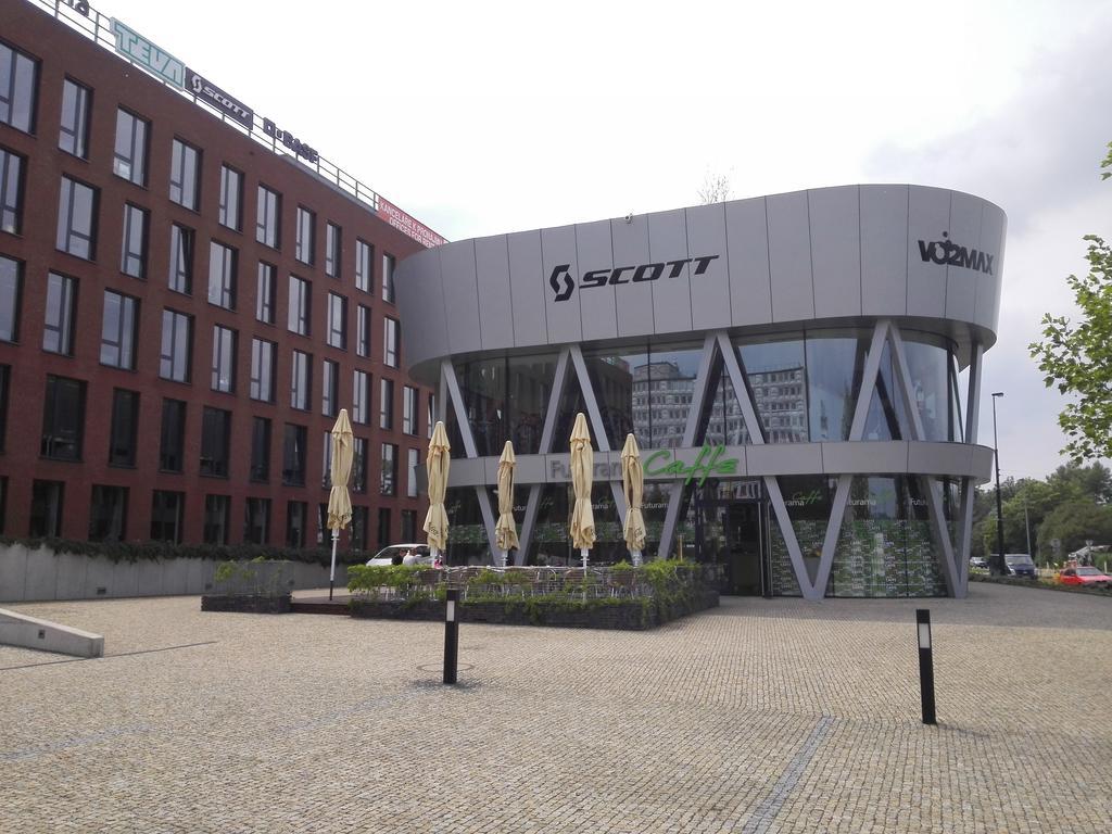 Golden Family Apartments Praha Bagian luar foto