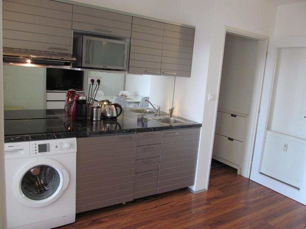 Golden Family Apartments Praha Ruang foto