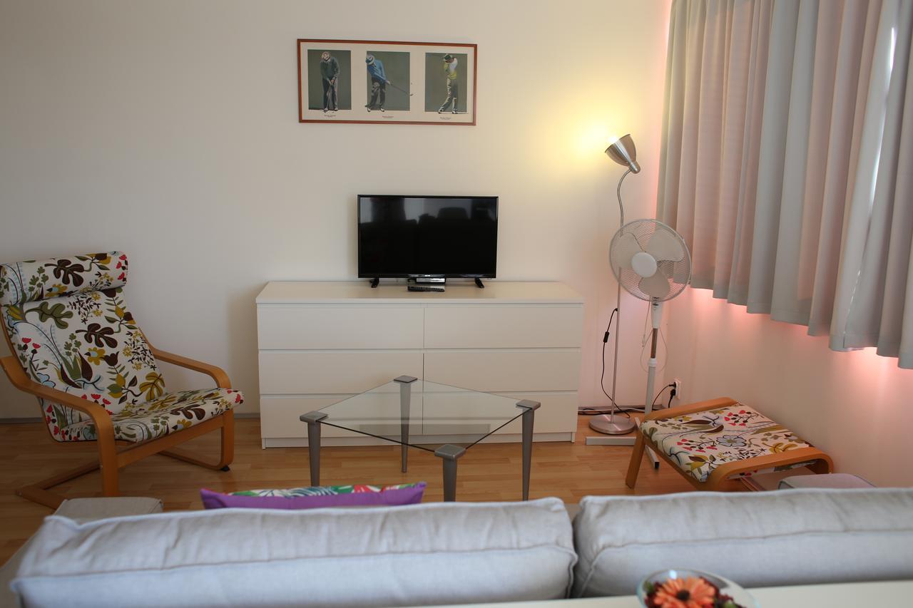 Golden Family Apartments Praha Bagian luar foto