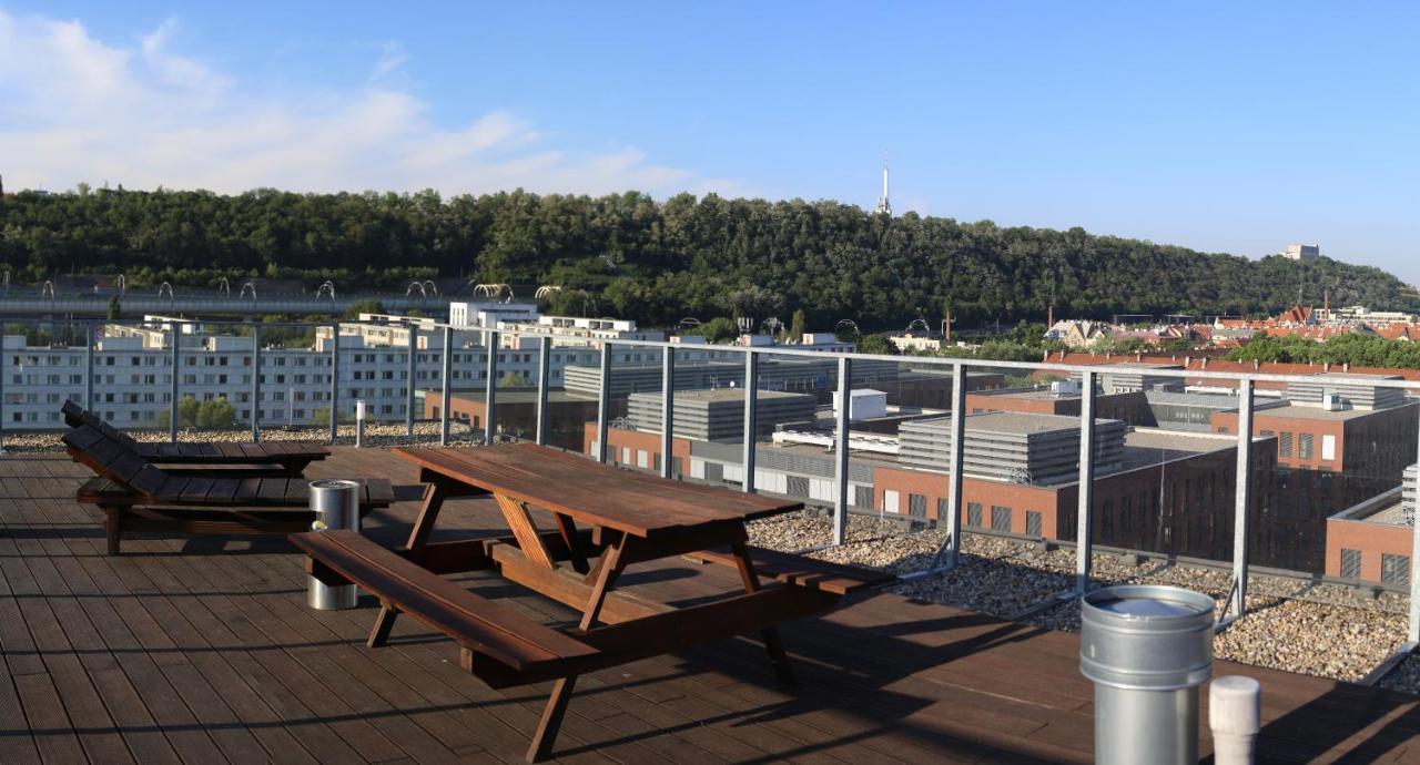 Golden Family Apartments Praha Bagian luar foto
