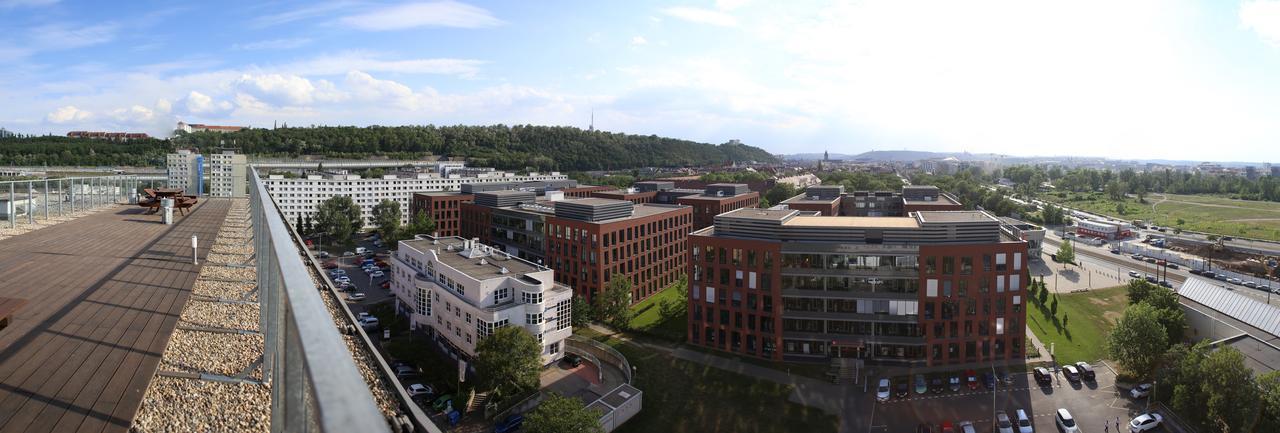 Golden Family Apartments Praha Bagian luar foto